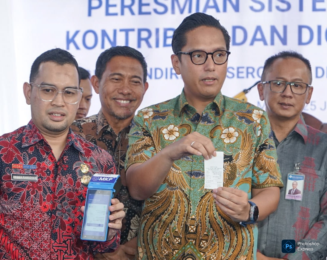 Wali Kota Medan, Rico Waas, secara resmi meluncurkan Sistem Pembayaran Kontribusi dan Digitalisasi Pasar di Pasar Tradisional Petisah. (Ist)