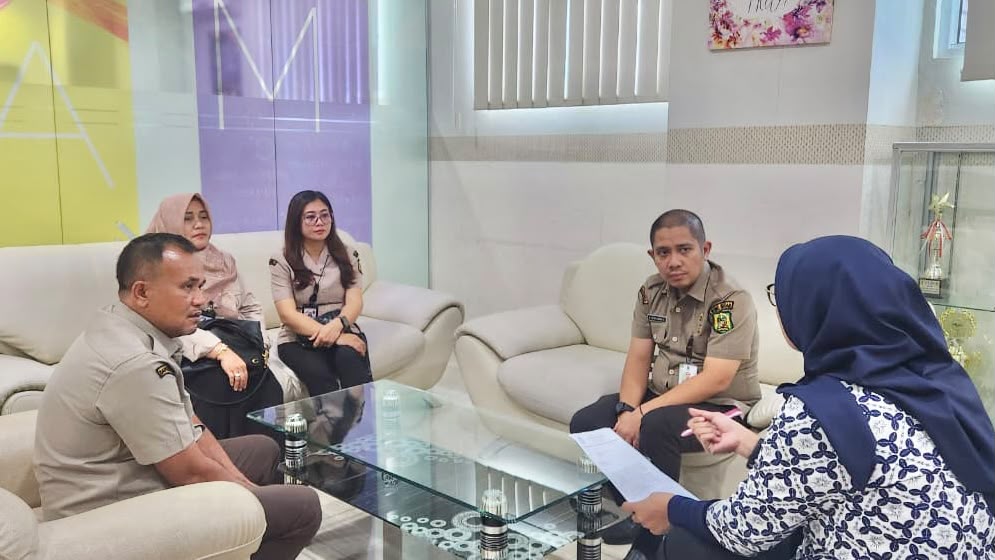 Kepala UPT V Bapenda Medan jemput bola ke Sampoerna Academy & Komplek Citra Garden demi percepatan PBB. (Ist)